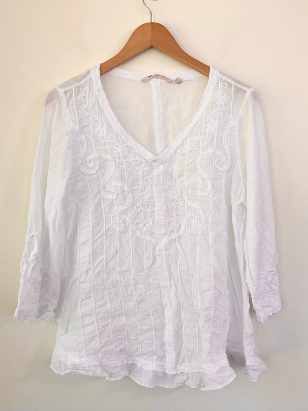 Soft Surroundings White Embroidered Vneck Tunic Top M Medium Cotton Peasant